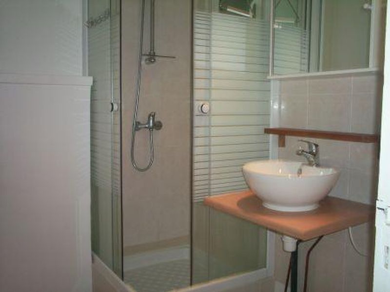 Vente    MARIGNANE DANS RESIDENCE FERMEE BEAU T2